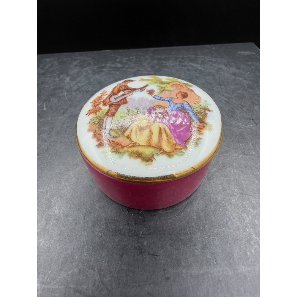 💕🎨 Limoges Porcelain Classic Fragonard-Style Courting Couple Trinket Box 🌹✨